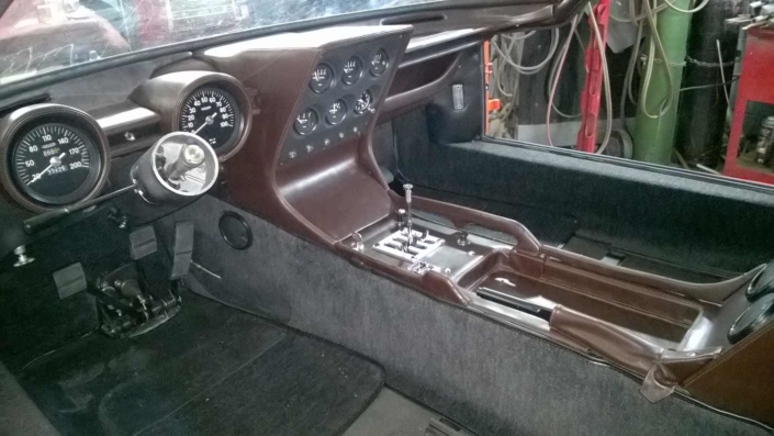 Lamborghini Miura vintage car interior restoration