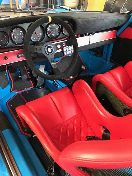 Porsche 911 full interior customization